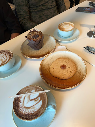 222 7 St SW, Calgary, AB T2P 0E4