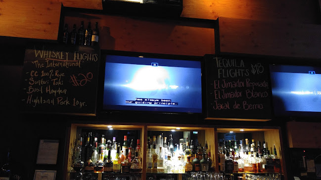 District Bar Restaurant Vancouver - Hospitality and gastronomy