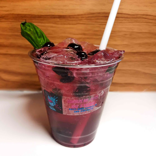 Opinii despre SqueezeMe Juice bar & Eatery în Niagara Falls - Hospitality and gastronomy