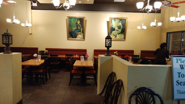 Opinii despre Bombay Bhel Restaurant în Mississauga - Hospitality and gastronomy