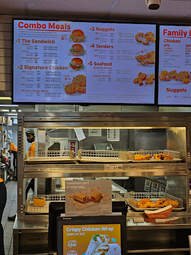 Opinii despre Popeyes Louisiana Kitchen în Toronto - Hospitality and gastronomy