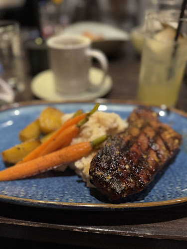 Comentarii opinii despre 19 Okanagan Grill + Bar