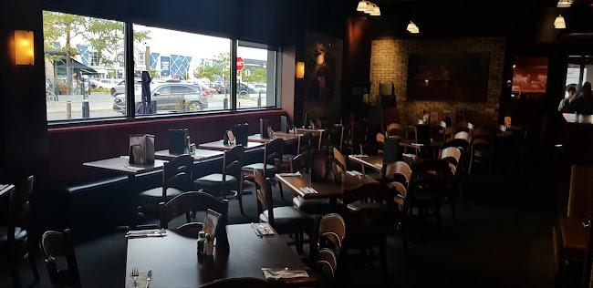 Comentarii opinii despre Casey’s Grill Bar