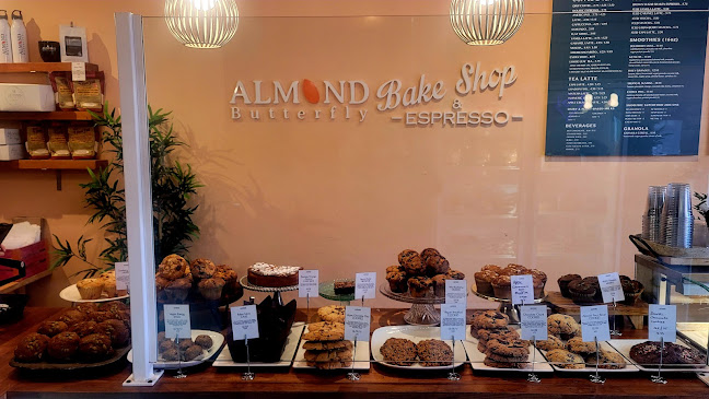 Comentarii opinii despre Almond Butterfly Bakeshop & Cafe