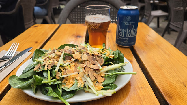 1068 Yonge St, Toronto, ON M4W 2L4