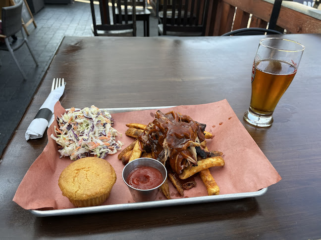 Smoke and Bones BBQ - North Vancouver