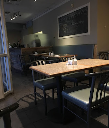 Opinii despre Nikos Restaurant în Winnipeg - Hospitality and gastronomy