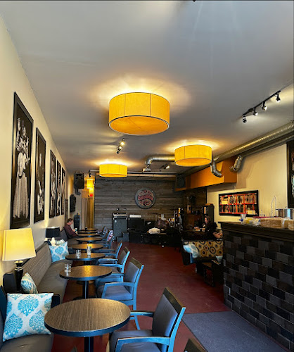 Comentarii opinii despre The Underground Cafe