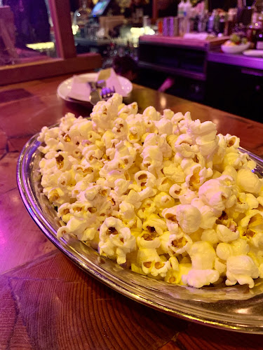 Opinii despre micro bar & bites în Kelowna - Hospitality and gastronomy