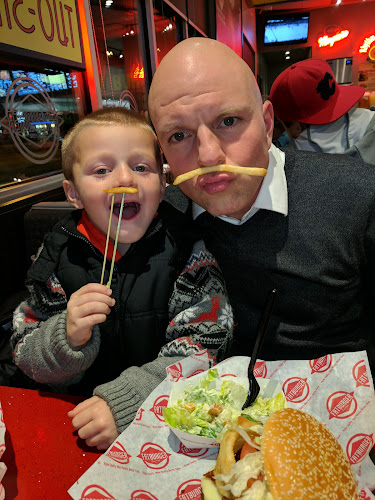 Comentarii opinii despre Fatburger Blairmore