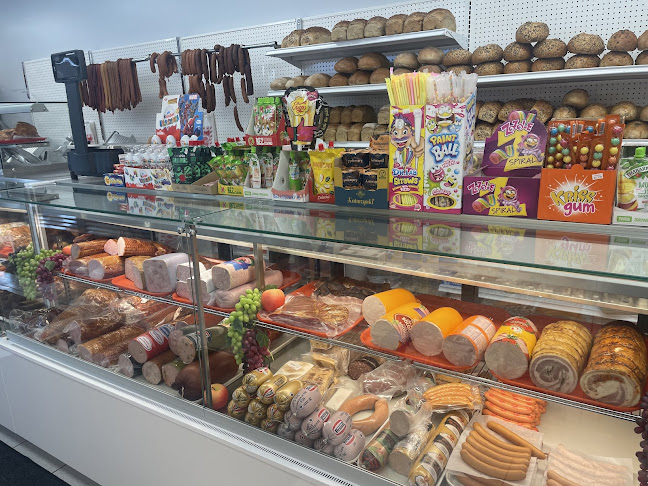 3621 Dixie Rd, Mississauga, ON L4Y 4H3