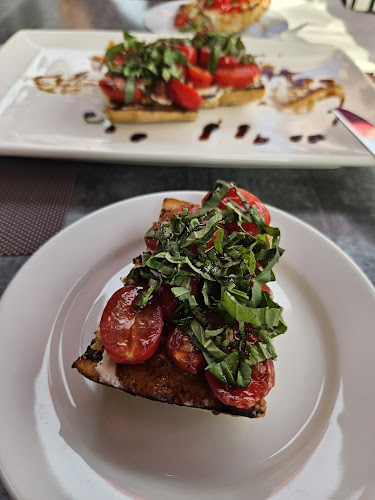 Opinii despre Casa Domenico în Kingston - Hospitality and gastronomy