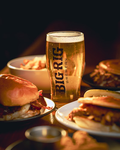 Big Rig Kitchen & Brewery - Iris