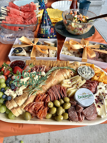 Comentarii opinii despre Luxe Bites Inc