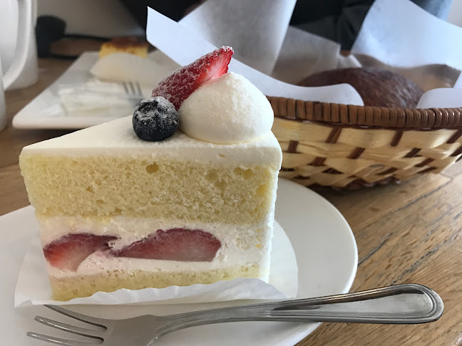 1040 Coxwell Ave, East York, ON M4C 3G5