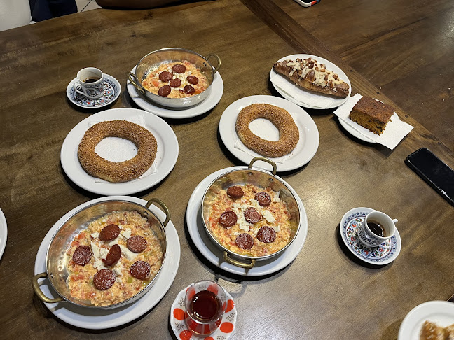 595 Bay St., Toronto, ON M5G 2R3