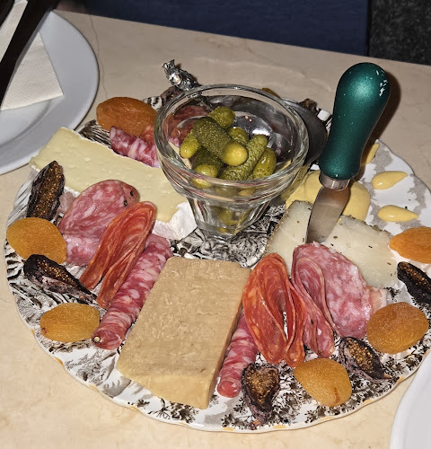 164 Langside St, Winnipeg, MB R3C 1Z4