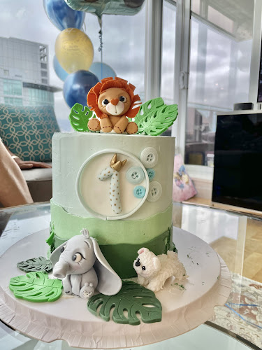 Creme De La Creme Patisserie - North Vancouver