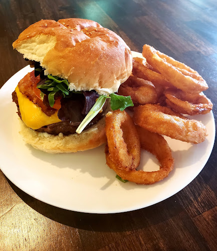 Opinii despre Miche Cafe & Bar în Victoria - Hospitality and gastronomy