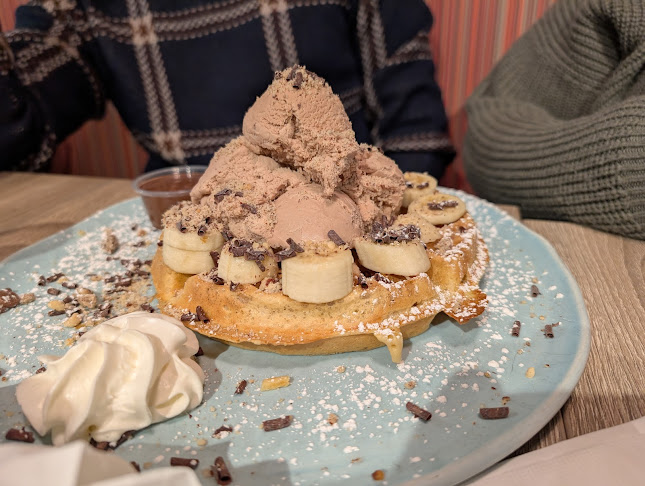 D Spot Dessert Cafe Calgary 17th Ave