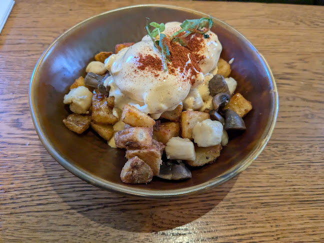 10750 124 St, Edmonton, AB T5M 0H1