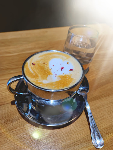 795 1 Ave SW, Calgary, AB T2P 5N1