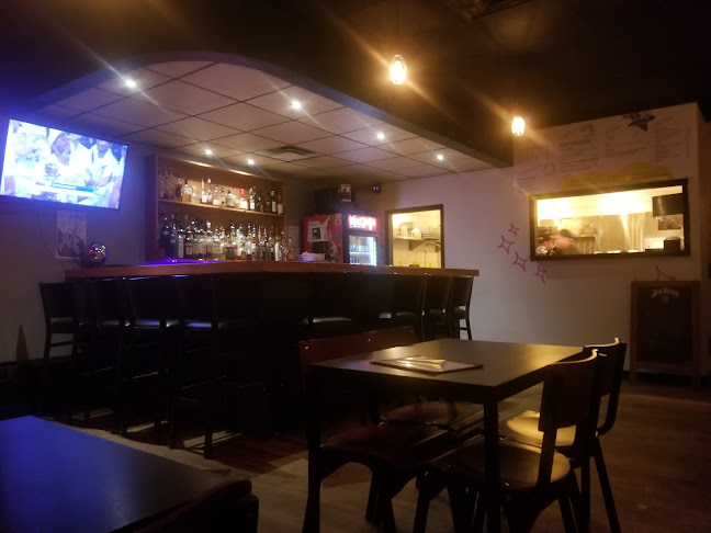 Magic Bird Fried Chicken - Hospitality and gastronomy