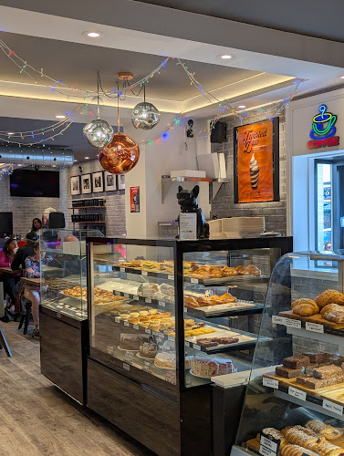 Archtop Coffee Bar & Market - Hospitality and gastronomy