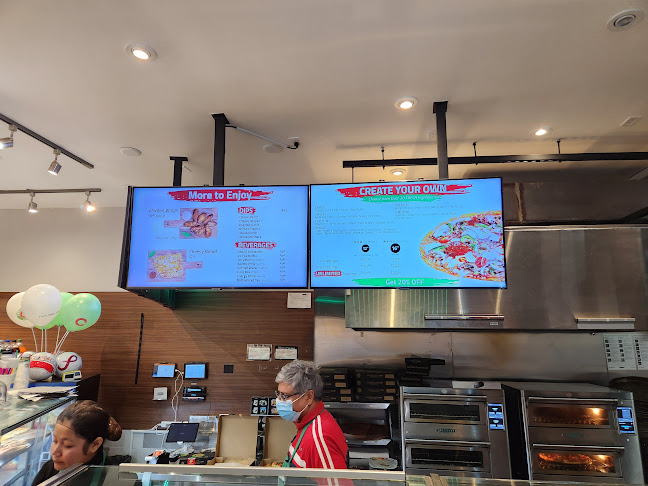 2025 Yonge St, Toronto, ON M4S 2A2