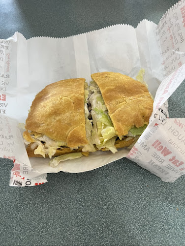 Opinii despre Mackay Pizza & Submarines în Brampton - Hospitality and gastronomy