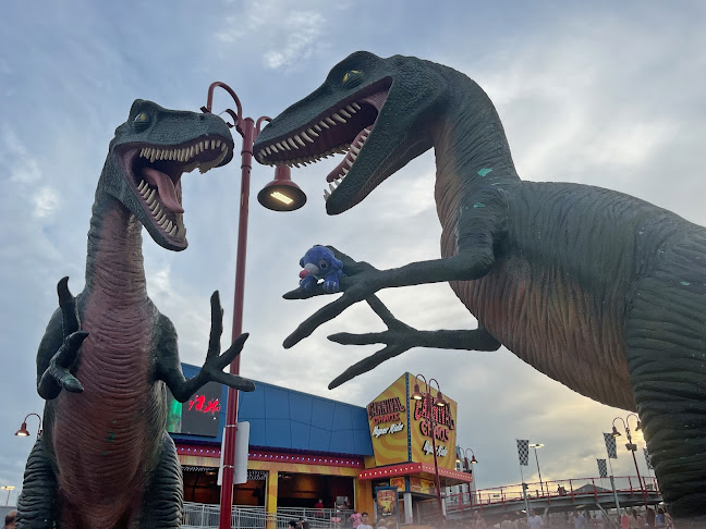 4960 Clifton Hill, Niagara Falls, ON L2G 3N4