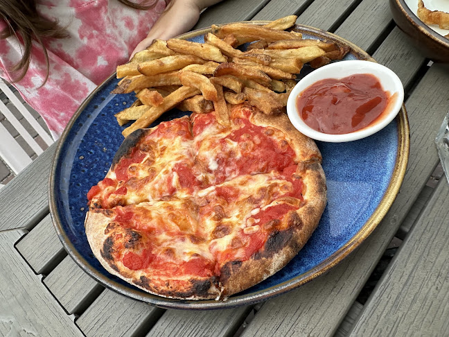 255 Bremner Blvd, Toronto, ON M5V 3L9