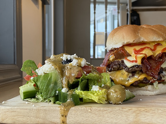 Beefcake’s Burger Factory - Current River - Thunder Bay