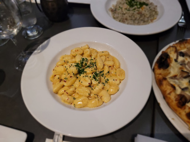 Baci Ristorante - Hospitality and gastronomy