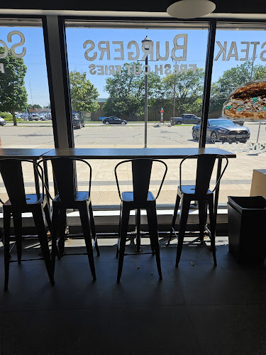 Opinii despre Lil' Louie's Eats & Sweets în Brantford - Hospitality and gastronomy