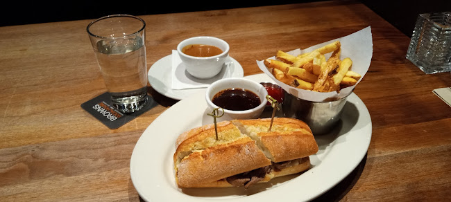 Browns Socialhouse Lethbridge West - Hospitality and gastronomy