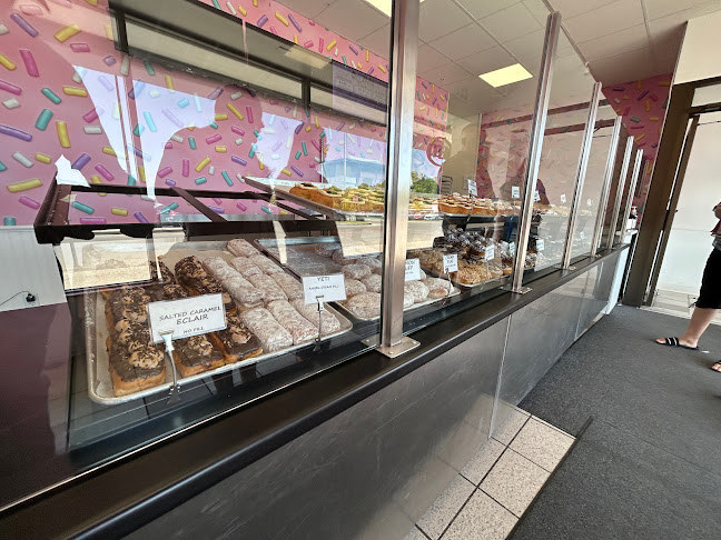 unit 8, 700 Strasburg Rd, Kitchener, ON N2E 2M2