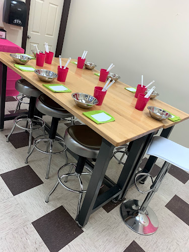 OMG! Cupcakes Grande Prairie - Hospitality and gastronomy