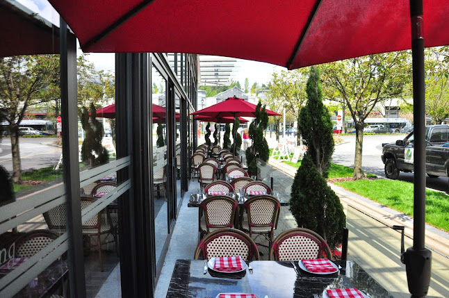 Opinii despre Trattoria Park Royal în West Vancouver - Hospitality and gastronomy