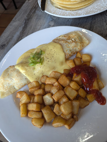 105 Dundas St W, Whitby, ON L1N 2M1