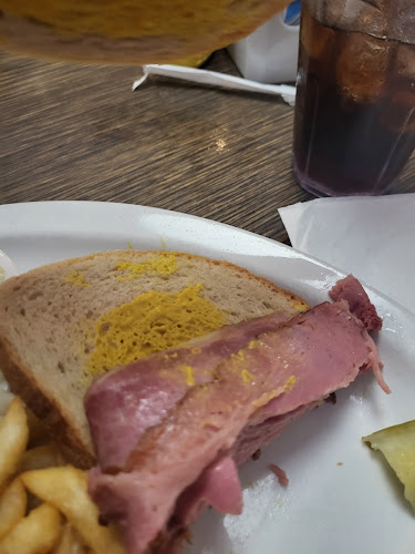 Comentarii opinii despre Fifty's Grill & Deli