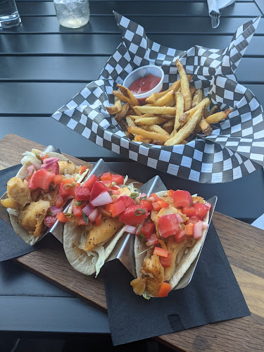 Lakeside Beach Club - Cultus Lake