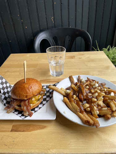 No Forks Given - Hospitality and gastronomy