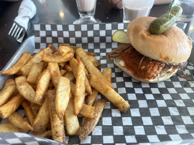 377 Princess St, Kingston, ON K7L 1B9