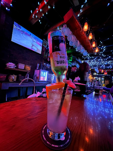 232 Queen St W, Toronto, ON M5V 1Z6