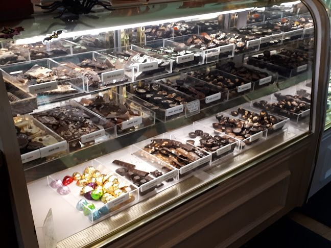 Sweet Gestures Chocolate Shoppe - Hospitality and gastronomy