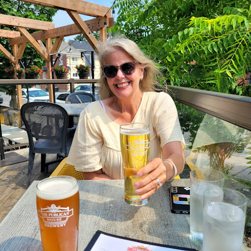 300 Charlotte St, Peterborough, ON K9J 2V5