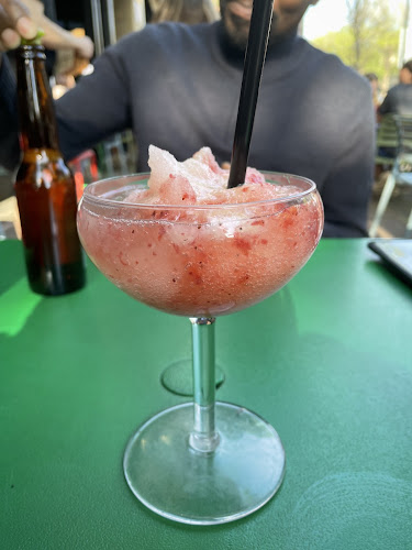 Opinii despre Julio's Barrio Mexican Restaurant în Edmonton - Hospitality and gastronomy