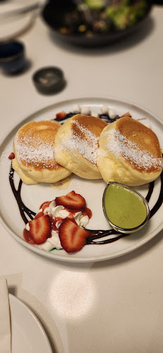 Cafe Bon Bon - Richmond Hill