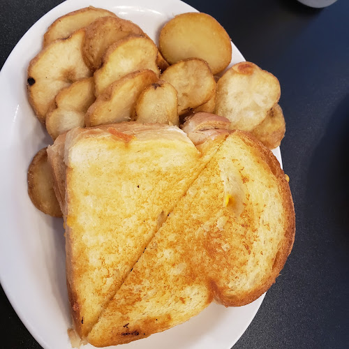 694 Woolwich St, Guelph, ON N1H 3Z1